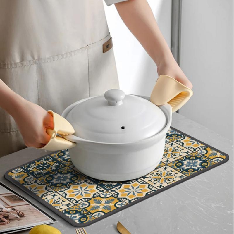 Coffee Machine Water Absorption and Drainage Mat, A Countertop Dish Drying Mat, A Diatom Mud Kitchen Anti-Slip Mat