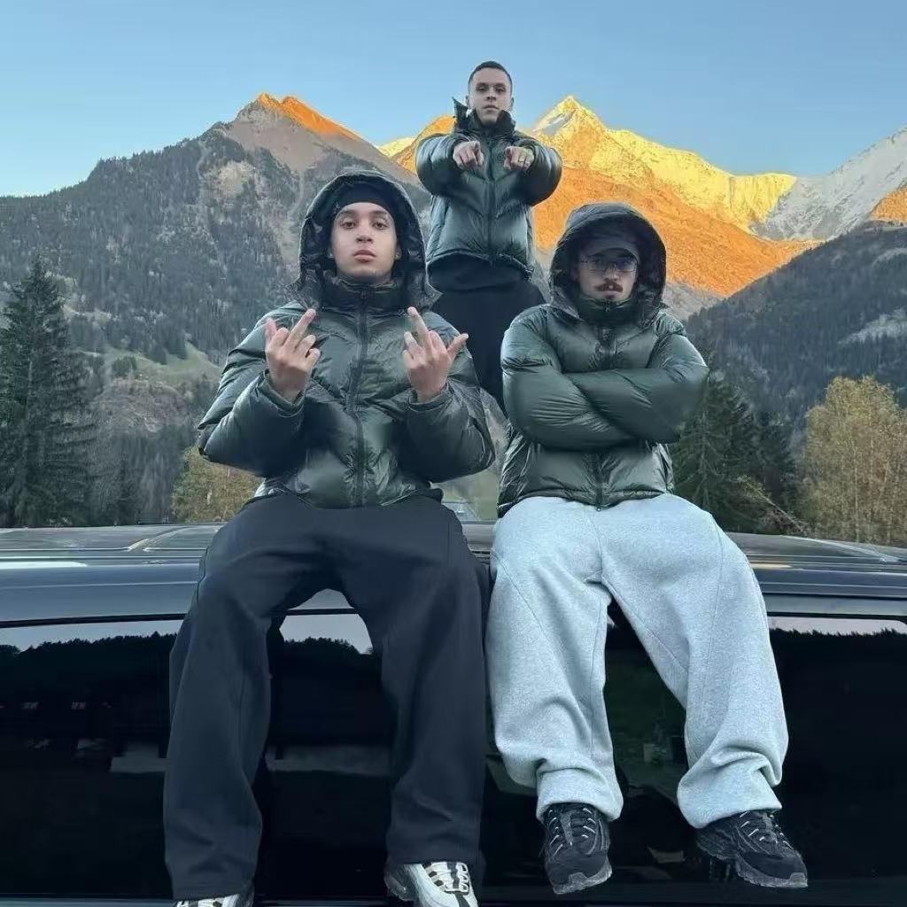 Europos žieminė reaktyvi į šilumą striukė: Vėjui ir vandeniui atsparus, pašiltintas su gobtuvu paltas