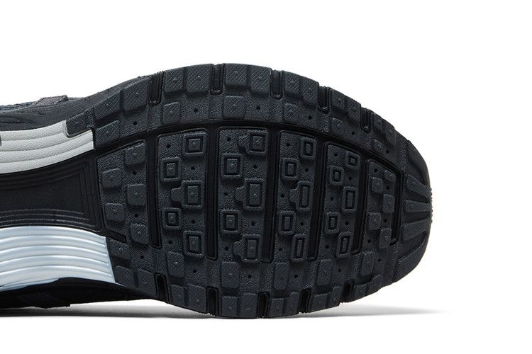 Nike P-6000 Piele întoarsă Antracit Metalic Argintiu