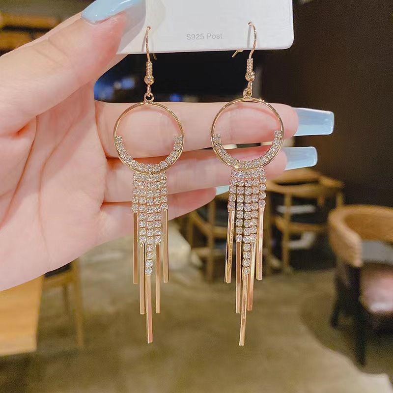 Elegant 2025 Luxury Pearl Tassel Earrings - Trendy Long Studs for Women золотой