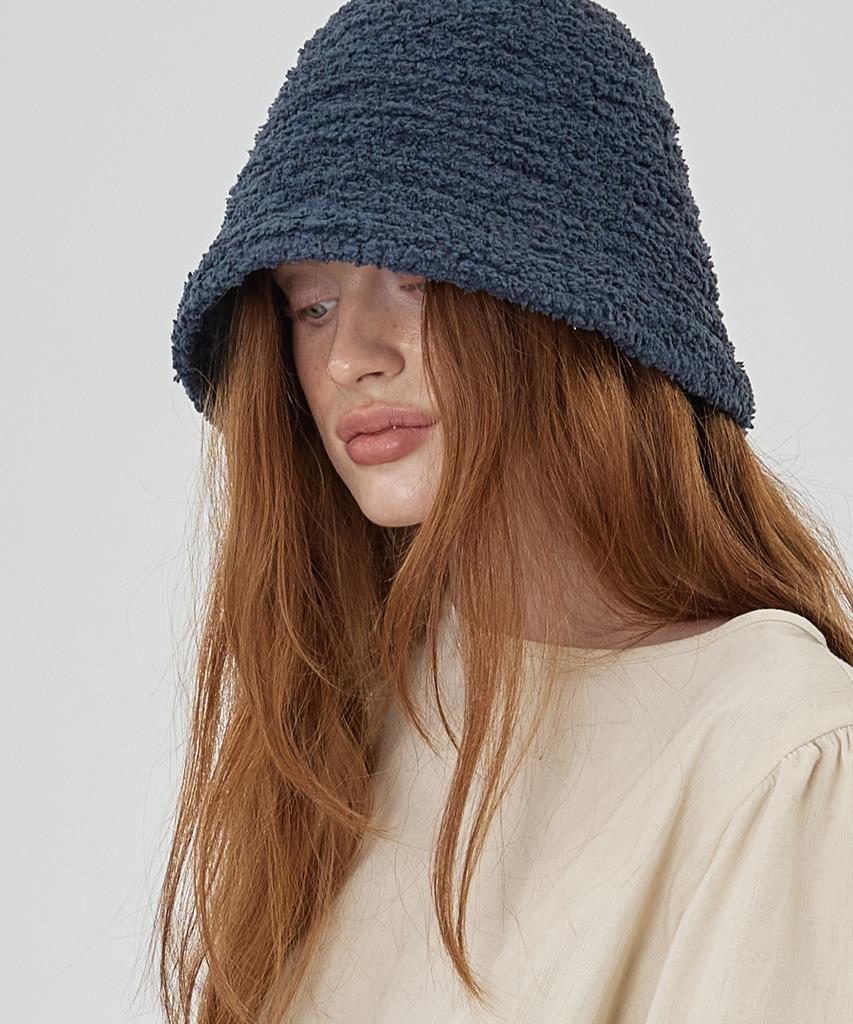 THE-ABON Boucle Over Bucket Hat Wine