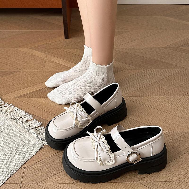 Britský styl malé kožené boty dámské nové letní platforma všestranné jk uniforma jediné boty Mary Jane se sukní mokasíny vlna
