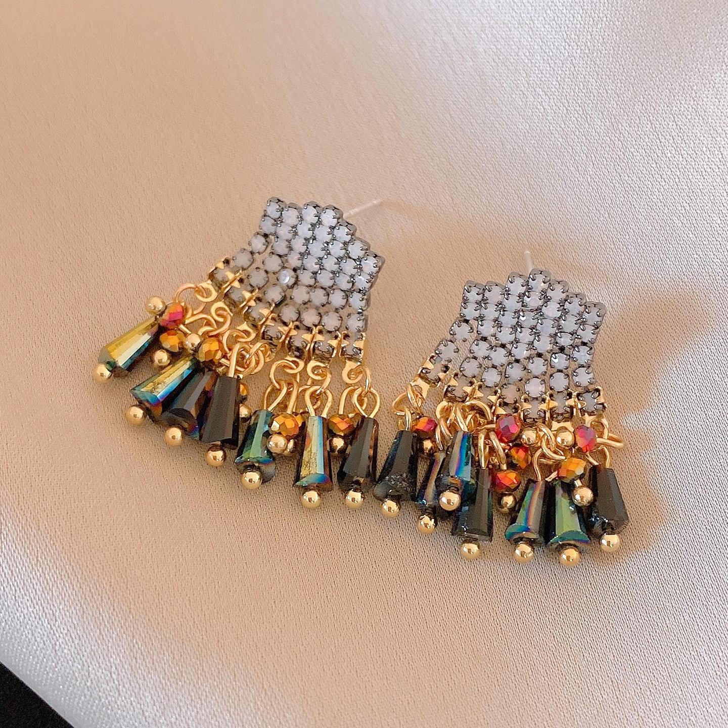 Серебряная игла, ретро, этнический стиль, стеклянные серьги-кисточки, инкрустированные бриллиантами, пусеты, изысканные универсальные серьги.