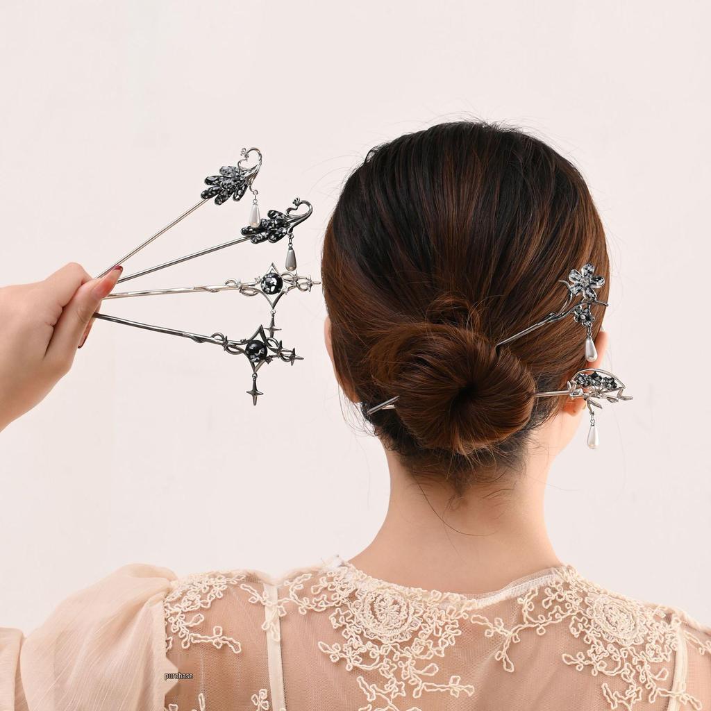 Vintage Butterfly Flower Tassel Hairpin for Qipao and Hanfu - Alloy Buyao Hair Accessory for Women