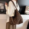 Nyl Leopard Hasp Casual Tote 2026 Winter Retro Fashi Versatile Bags High Quality Design Portable Women's Handbags