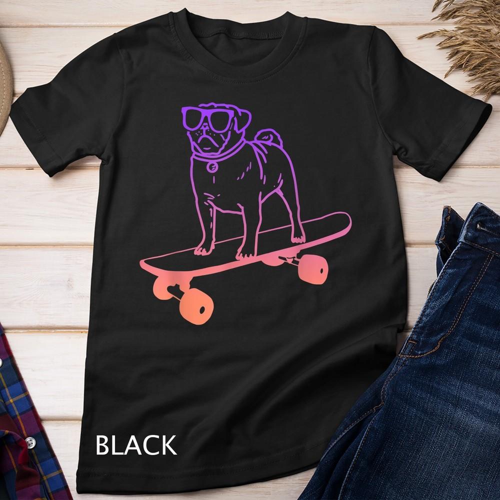 

Skateboarding Dog Pug on Skateboard Skateboarder Unisex T-shirt 4XL