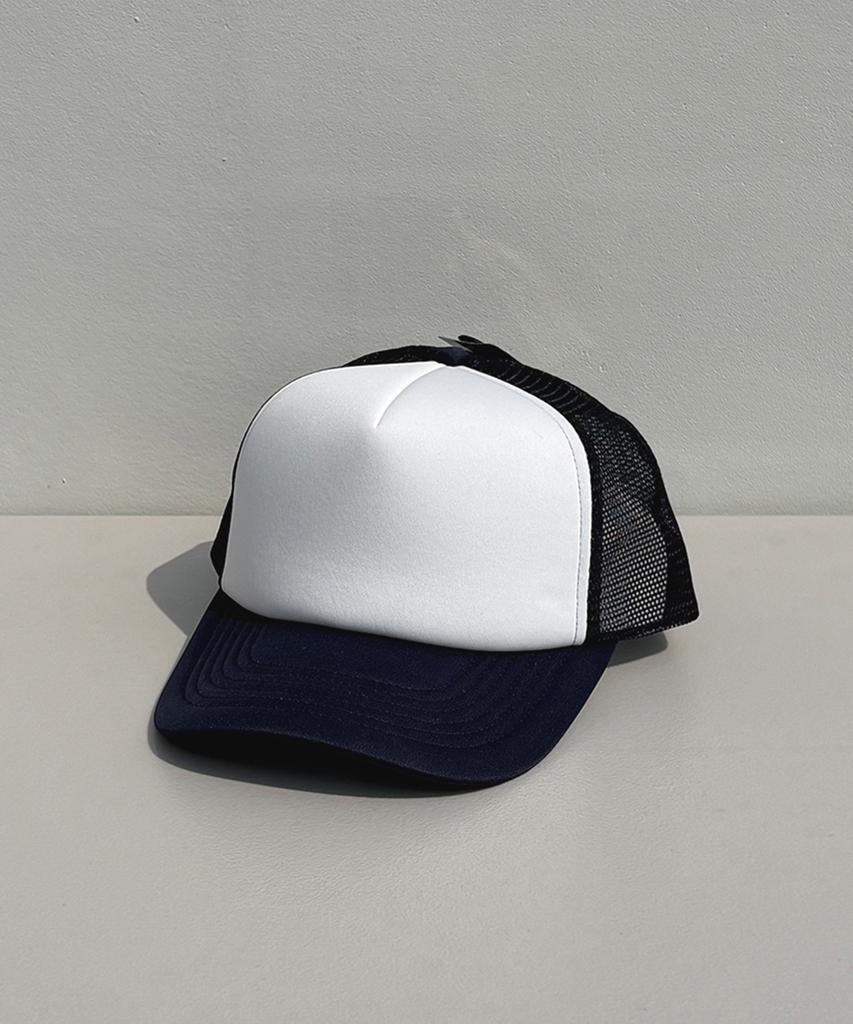 Nyuhaeteun Poly Mesh Cap (White/Navy)
