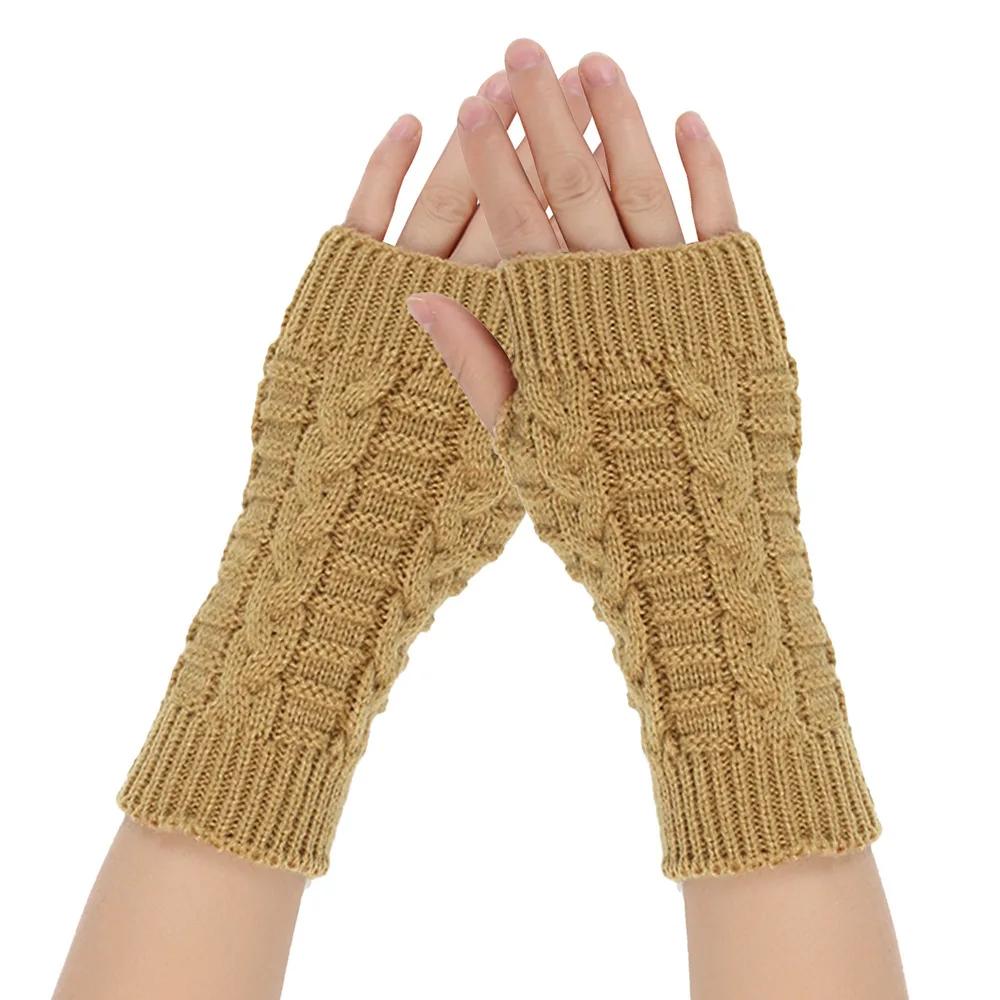 

Зимние перчатки без пальцев, плотно прилегающие к запястью и не легко соскальзывающие, подходят для офиса в помещении и занятий спортом на открытом воздухе хаки