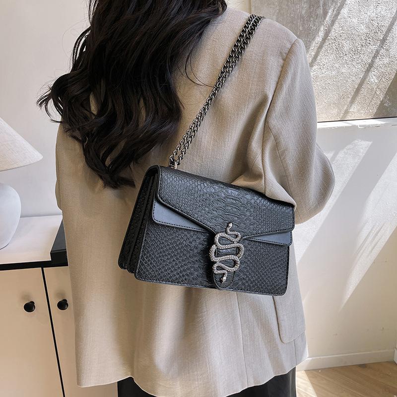 Summer new high-end fashion snake pattern bag shoulder messenger women's bag
