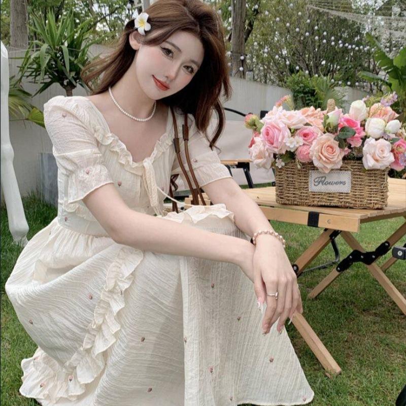 Embroidery Fabric Chiffon Inner One French Gentle Wind Design Bubble Sleeve Embroidery Cake Dress Dress Women's Clothing