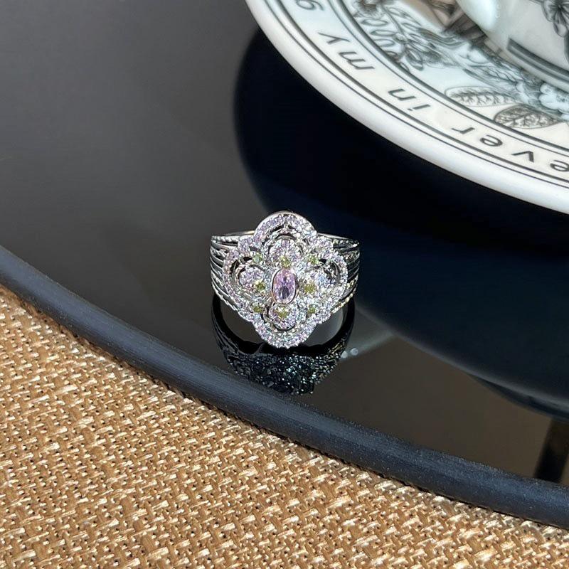 Niche Zircon Four-Leaf Clover Pink-Green Ring: Light Luxury Trendy Women's Finger Ring