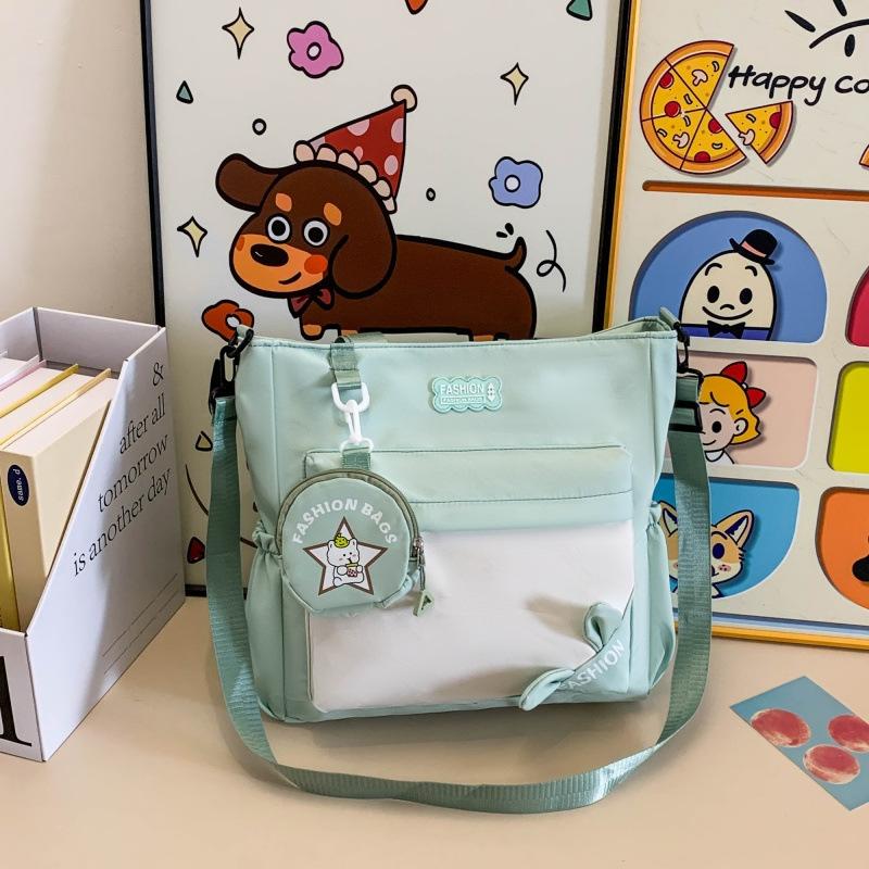 Harajuku Is Simple, Small, Fresh, Contrasting Colors, Large-capacity Student Make-up Package, Campus Trend, Casual, Portable Shoulder.