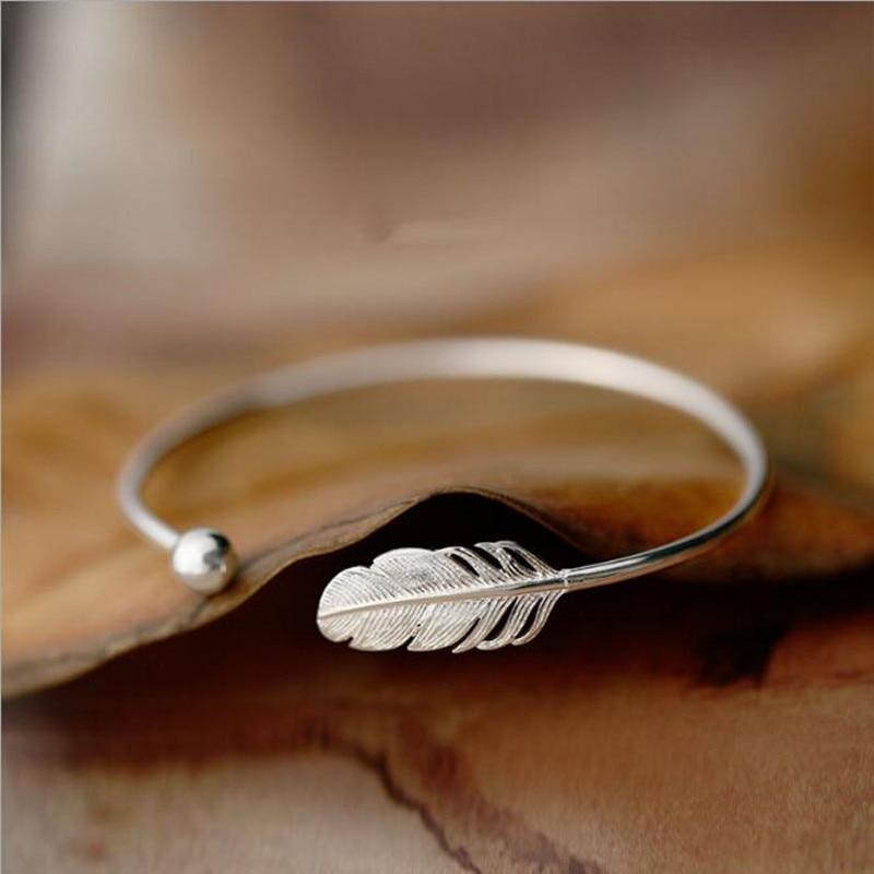 New Fashion 925 Sterling Silver Jewelry Not Allergic High -Quality Female Simple Feather Small Ball Open Bracelets