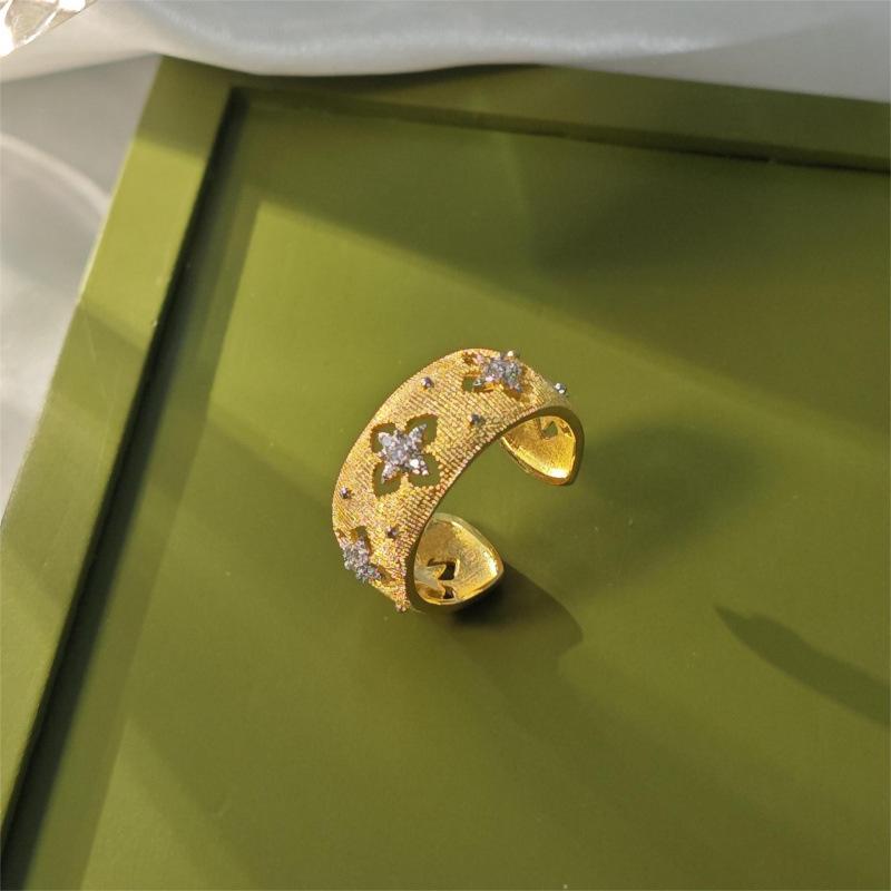 Italian Cloth Qi Latti Brushed Craft Hollow Four-Leaf Clover Diamond Bracelet Women'S High-End Temperament Bracelet