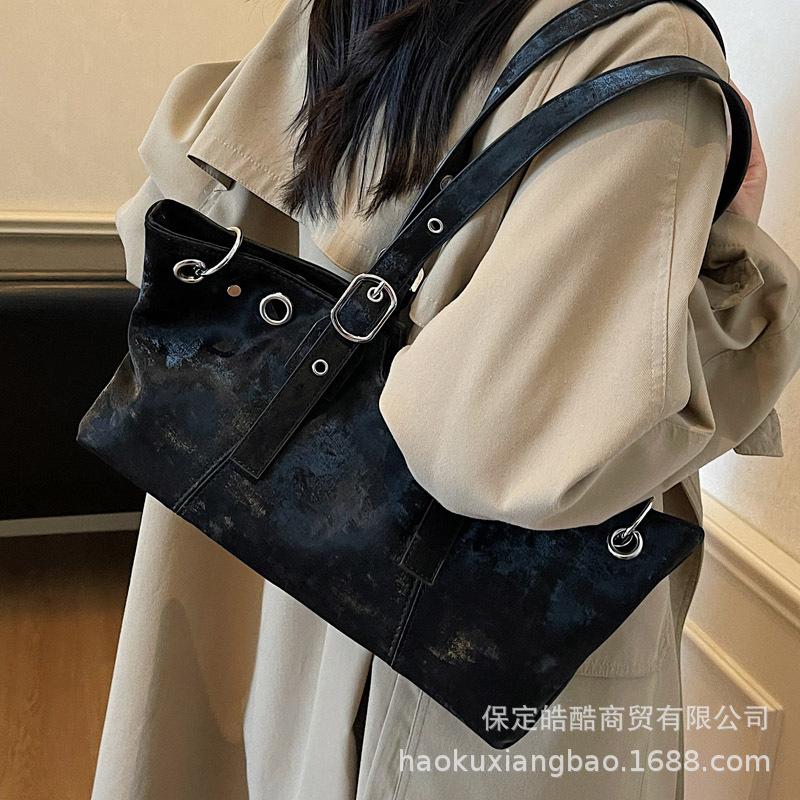 Underarm bag women's 2025 new trendy fashion versatile high sense retro shoulder bag to work commuting hand bag