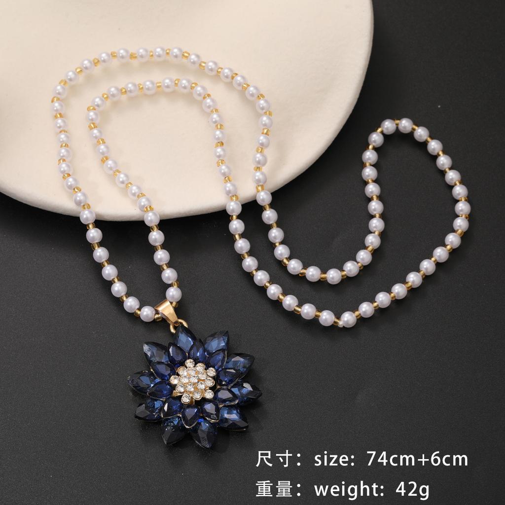 Crystal Flower Double Pendant Sweater Chain Black Bead Chain Long Light Luxury Fashion Long Necklace Women's Versatile Clothes Accessories