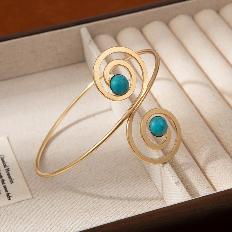 Modisches Geometrisches Mehrschichtiges Öffnungsarmband Damen Nische Einfach High-End Armreif Französischer Leichter Luxus Liebesblatt Schmuck