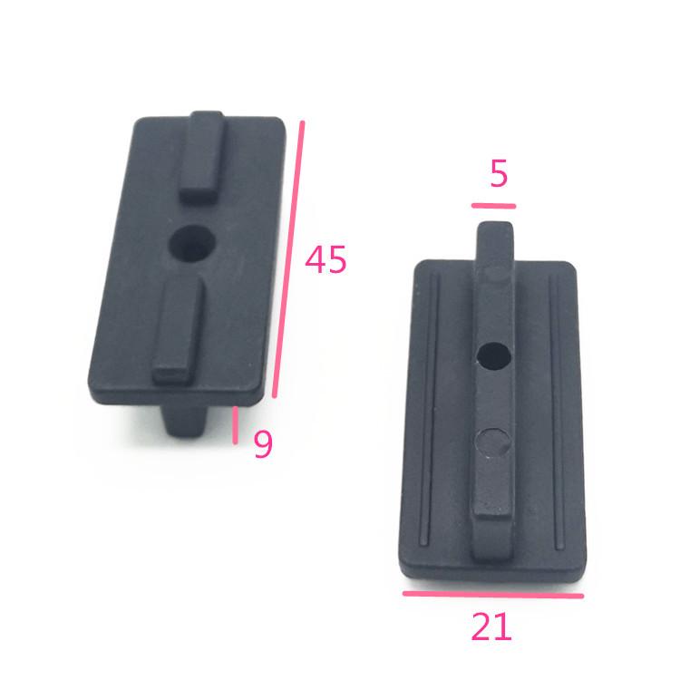 WPC Flooring T-Shaped Plastic Clip with Stainless Steel 6mm Screw Wood-Plastic Fastener