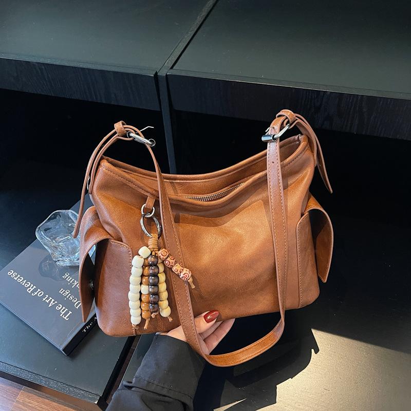 Large-capacity bag women's 2025 new autumn and winter popular high-end textured shoulder bag commuter tote bag messenger bag