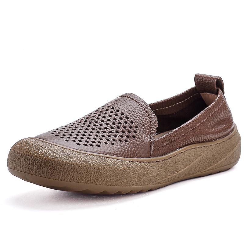 Fashion New handmade hollowed flats women's summer sandal shoes elderly woman slip on non slip moccasins mother comfortable driver shoes