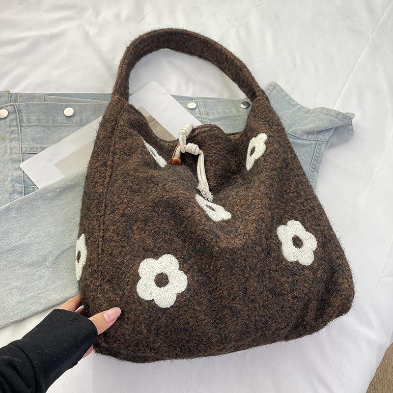 Plush Flower Embroidered Tote Bag Women's Winter New Sweet Niche Shoulder Bag Large Capacity Bag