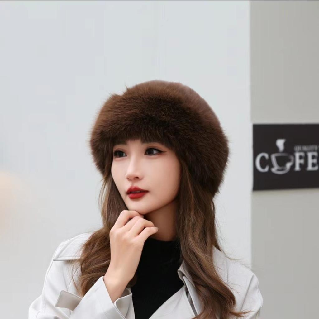 Berretto invernale da donna, versione coreana, caldo cappello di lana lavorato a maglia, cappello da pittore britannico, cappello mongolo, cappello di peluche, spesso, caldo e alla moda, da pescatore