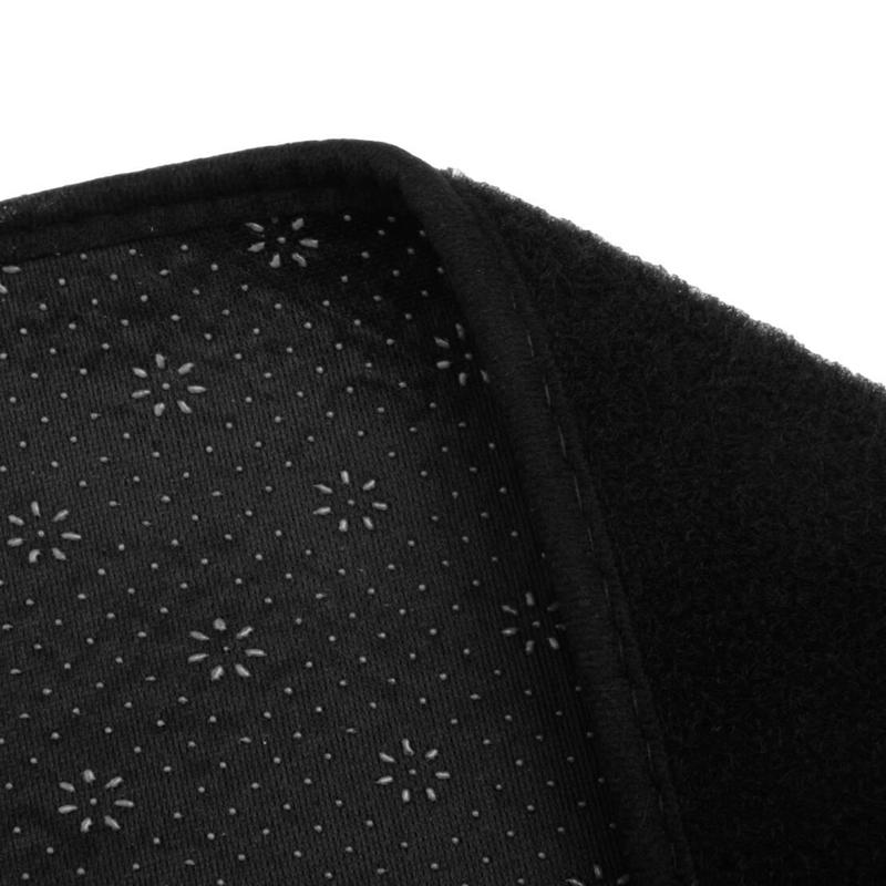 Armaturenbrett Abdeckung Matte Teppich Dashmat Rutschfest Schwarz Polyester Passend für Toyota Hilux 2024 Linkslenker