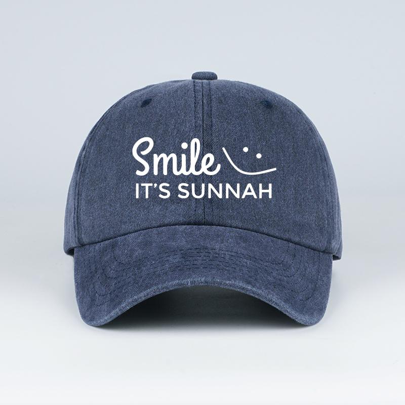 

“Smile IT S SUNNAH” Text Smiley Face Decorated Print Washed Baseball Cap Soft and Comfortable Adjustable Fit Warm, Healing, Mini темно-синього кольору