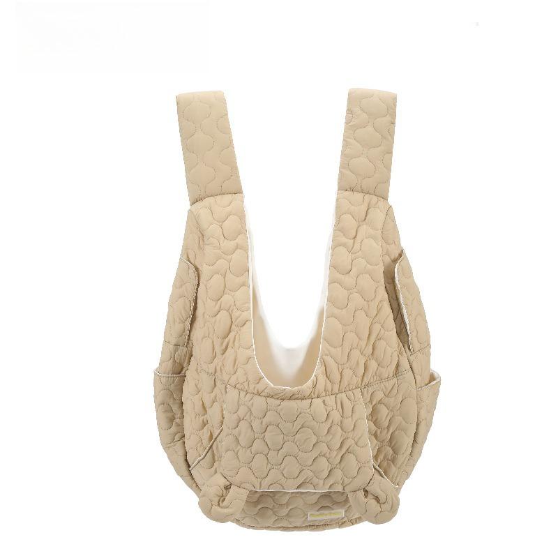 Cat and dog chest pouches for pet Cute outdoor bags for pets Warm and lightweight dual-shoulder pet backpacks Waterproof