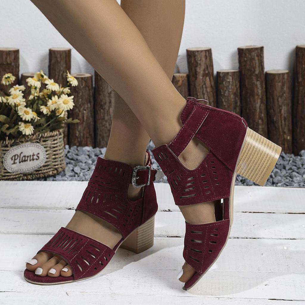 Europäischer & Amerikanischer Stil Klobiger Absatz Ausgehöhlt Geschnitzt Übergröße Damen Sandalen, Neu für Sommer 2023