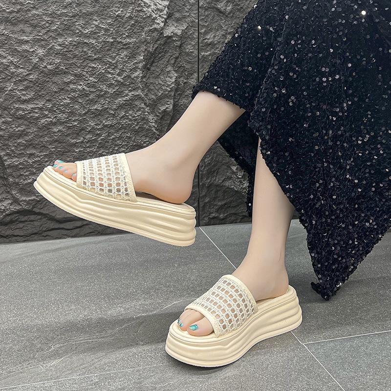 Baotou half slippers women's summer wear 2025 new fishing net surface thick bottom muffin height increase with skirt super fire cool slippers