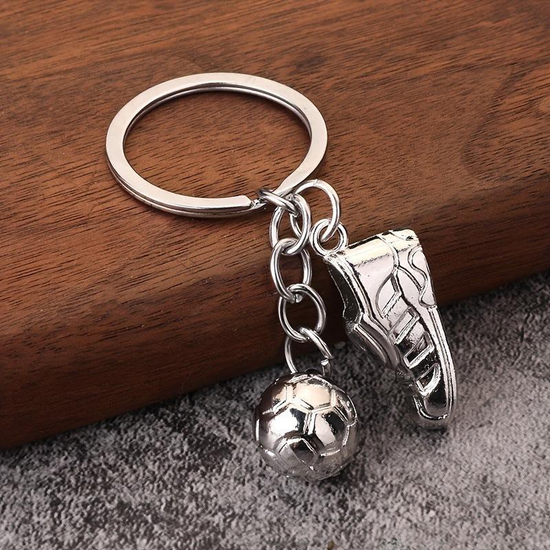 Portachiavi Scarpa da Calcio e Pallone Colore Argento/Oro Lega di Zinco Regalo per Appassionati di Calcio Accessorio Sportivo Per Uomini Donne