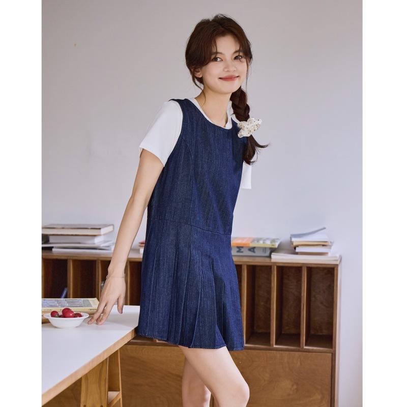 

Ся милый маленький мужчина ретро литературный круглый вырез джинсовый жилет юбка короткая плиссированная юбка M тёмно-синий