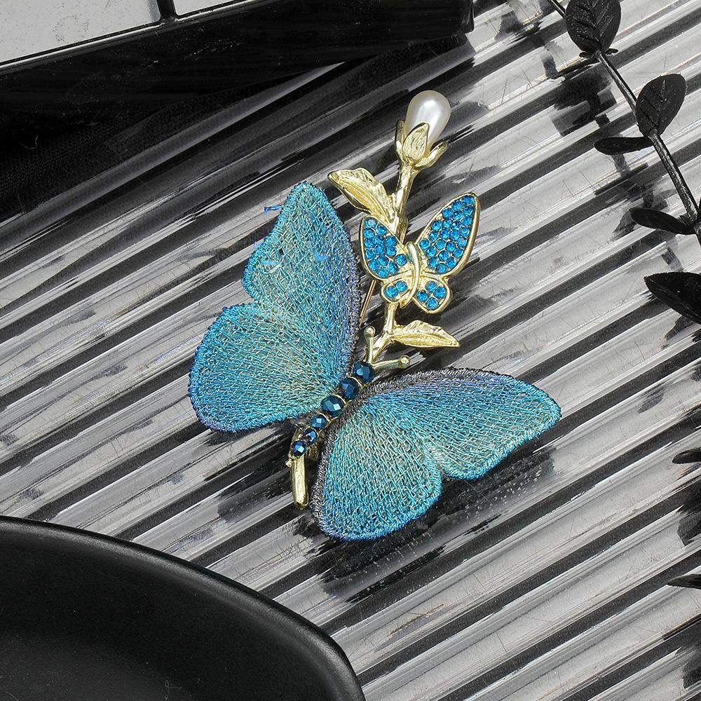 Elegant Butterfly Pearl Brooch: Chinese Style, Purple & Blue, High-End Fashion Accessory for Women