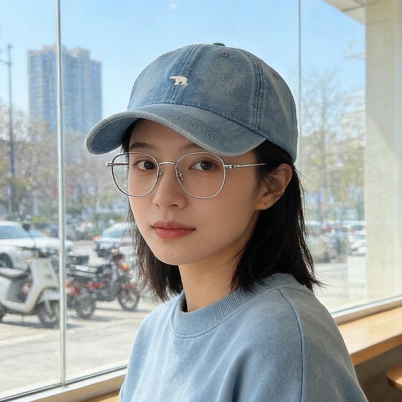 Baseball cap female wide brim small visor Korean version fashion student couple versatile cap