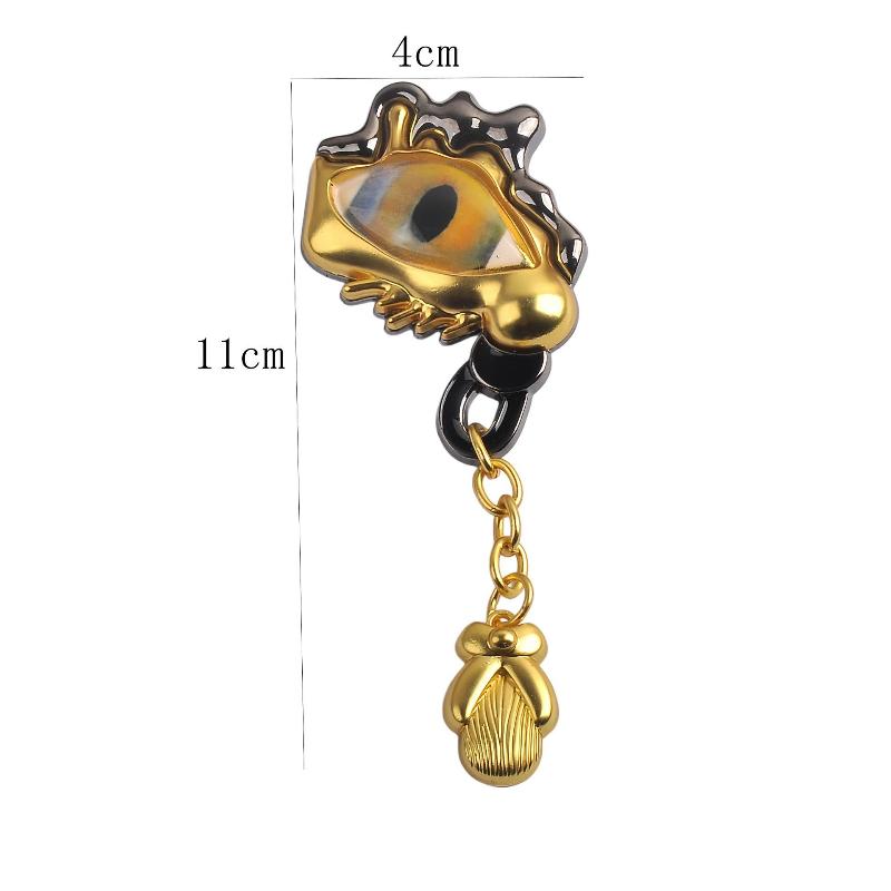 Retro Baroque Style Gold Eye Brooch Long Pearl Tassels Vintage Women Lapel Pin for Bridesmaid Dress Decor Nice Gift