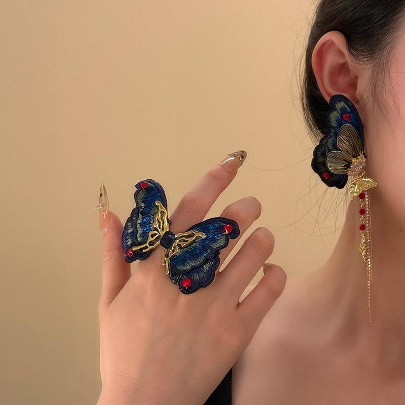 Diamond-encrusted Knitted Piece Butterfly Opening Ring Retro Fashion Versatile Temperament Index Finger Ring Light Luxury High-end Ring Woman