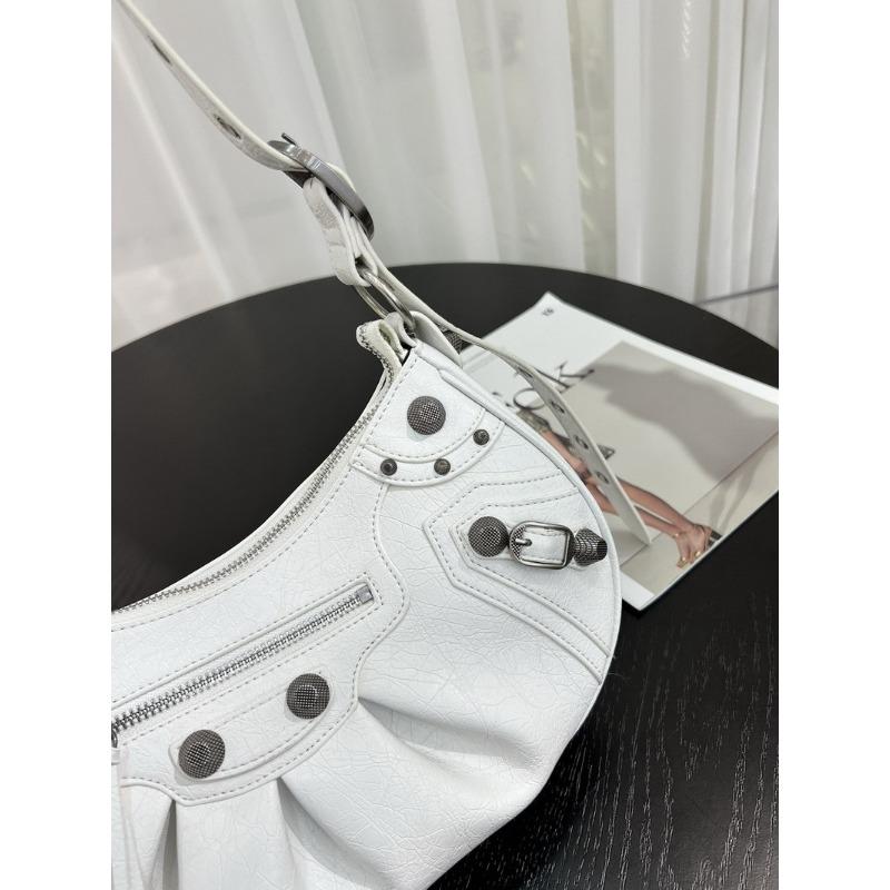 New high-end locomotive bag pleated rivet crescent bag Spice girl bag crossbody shoulder handbag bag female