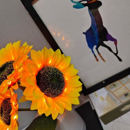 LED Sunflower Lamp USB Powered Table Lamp Decorative Sunflower Night Light Valentine's Day Gifts for Women Mom Wife Girlfriend