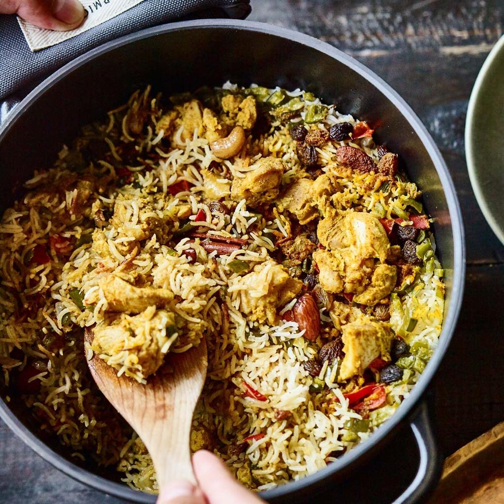 Vermicular Cast Enamel Pot 26cm SUKIYAKI Pearl Pink Waterless Cooking Special Recipe Book Included Oven Pot Round PNK26RS