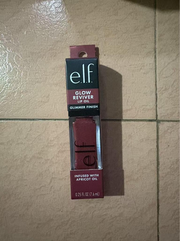 Elf Power Grip Lipgloss: Feuchtigkeitsspendend, Nicht klebrig, Helle Farbe, Langanhaltend, Transferfest, und Nicht austrocknend