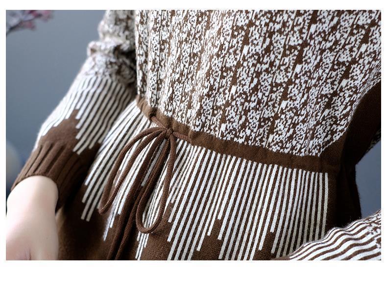 Women's Stylish Autumn & Winter Slimming Knit Wool Dress with Waist-Cinching and Printed Inner Layer