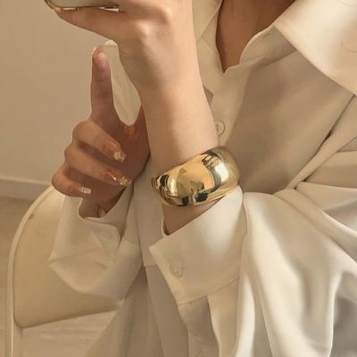 Exaggerated Curve Wide Open Bangle Geometric Irregular Metal Arc-shaped Bracelet French Style Retro Women's Wrist Jewelry Girls