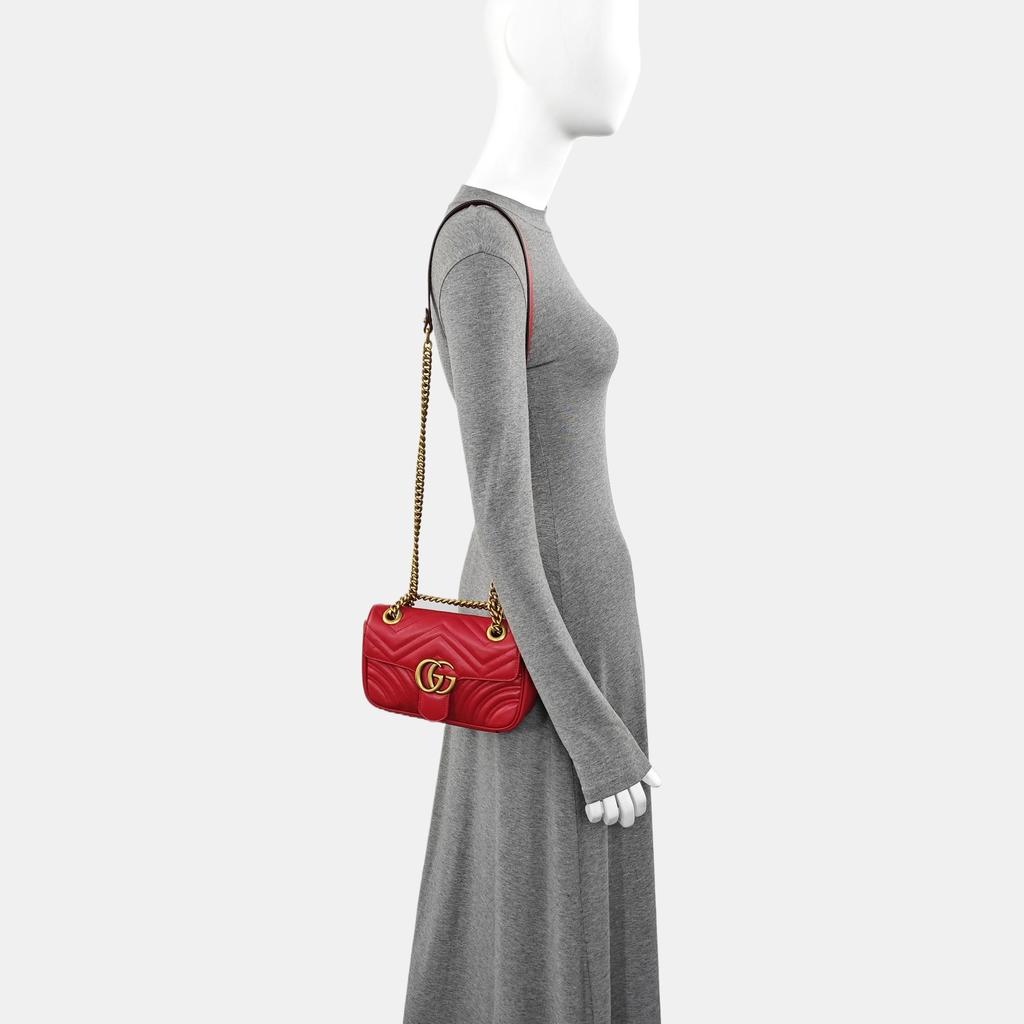 [Pre-Owned] Gucci GG Marmont Matelassé Mini Bag 'Red' - Very Good #SFGN0V