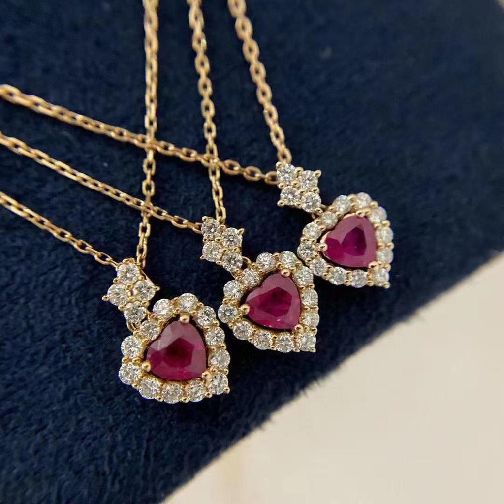 Golden Temperament Necklace Creative and Elegant Variety of Exquisite Necklace Crystal Love Necklaces