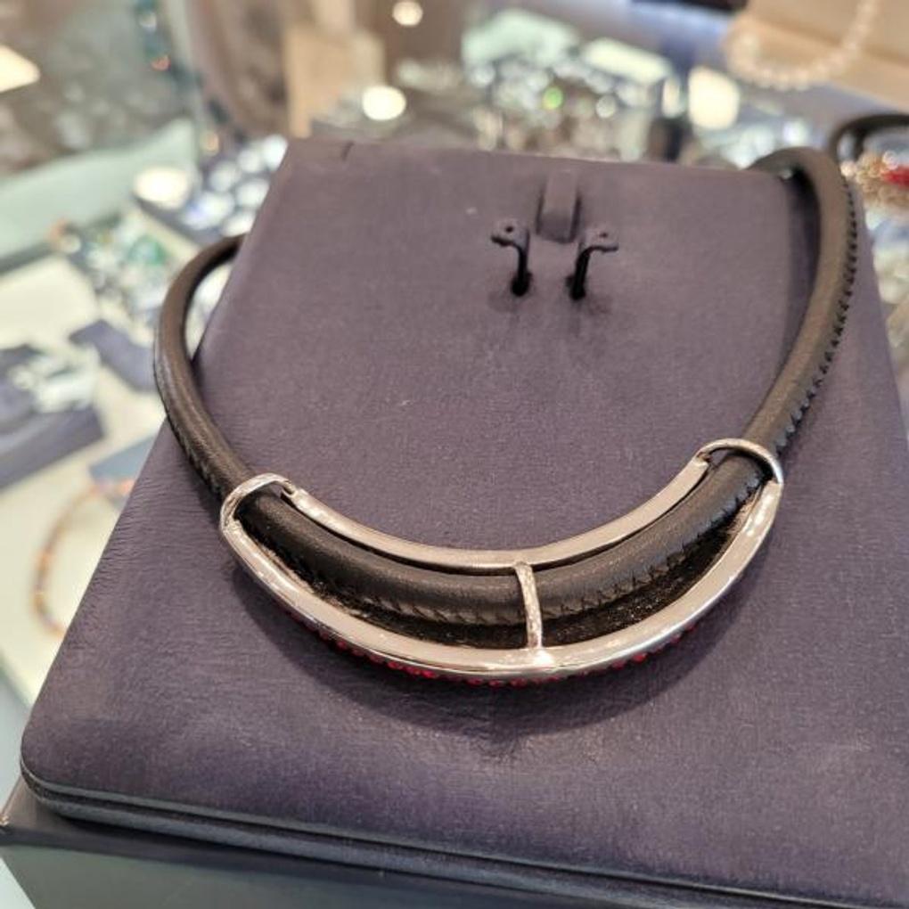 Atria Red Seahorse Mix Square Necklace OGGNEFR0002