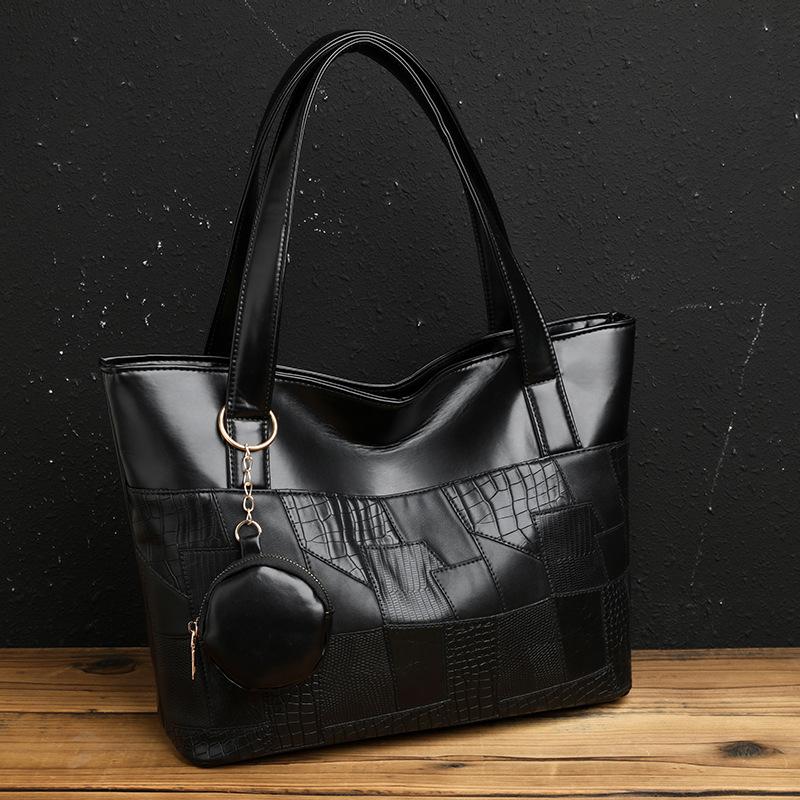 Fashionable Large Capacity Tote Bag for Women, This Year's Popular Shoulder Bag, Simple and Casual