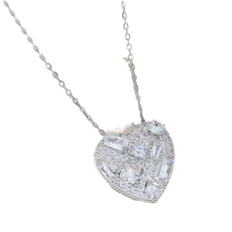 Love Necklace Women'S High Sense Of Simplicity Ol Temperament Heart-Shaped Diamond Pendant Clavicle Chain