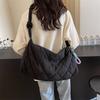 Rhombus large-capacity shoulder messenger bag casual handbag new underarm bag pleated tote bag