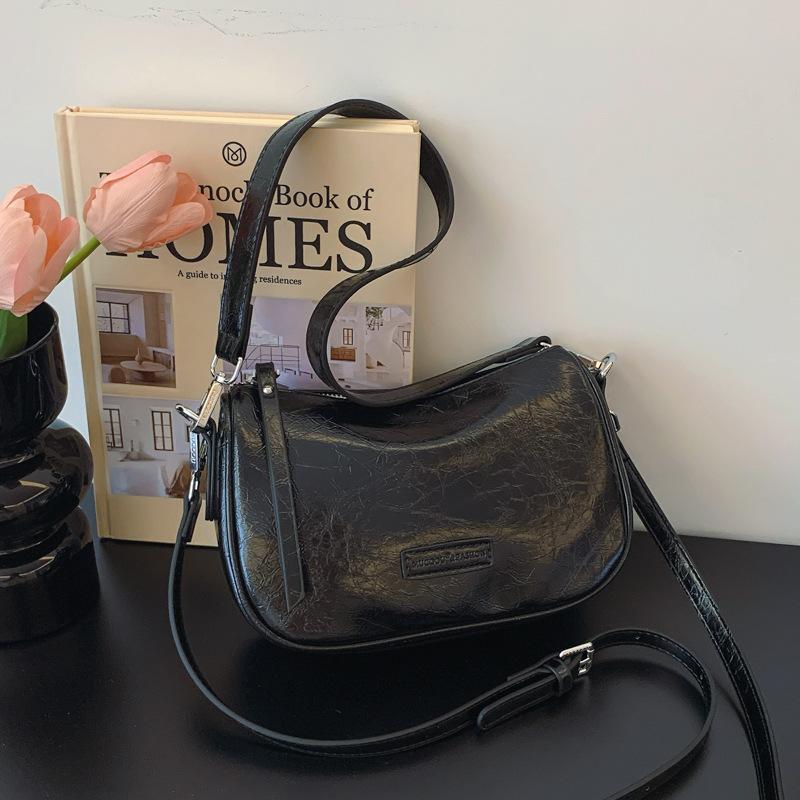 

Популярные маленькие сумки женские осенние универсальные 2024 новые ретро модные сумки через плечо переносная сумка-подушка чёрный